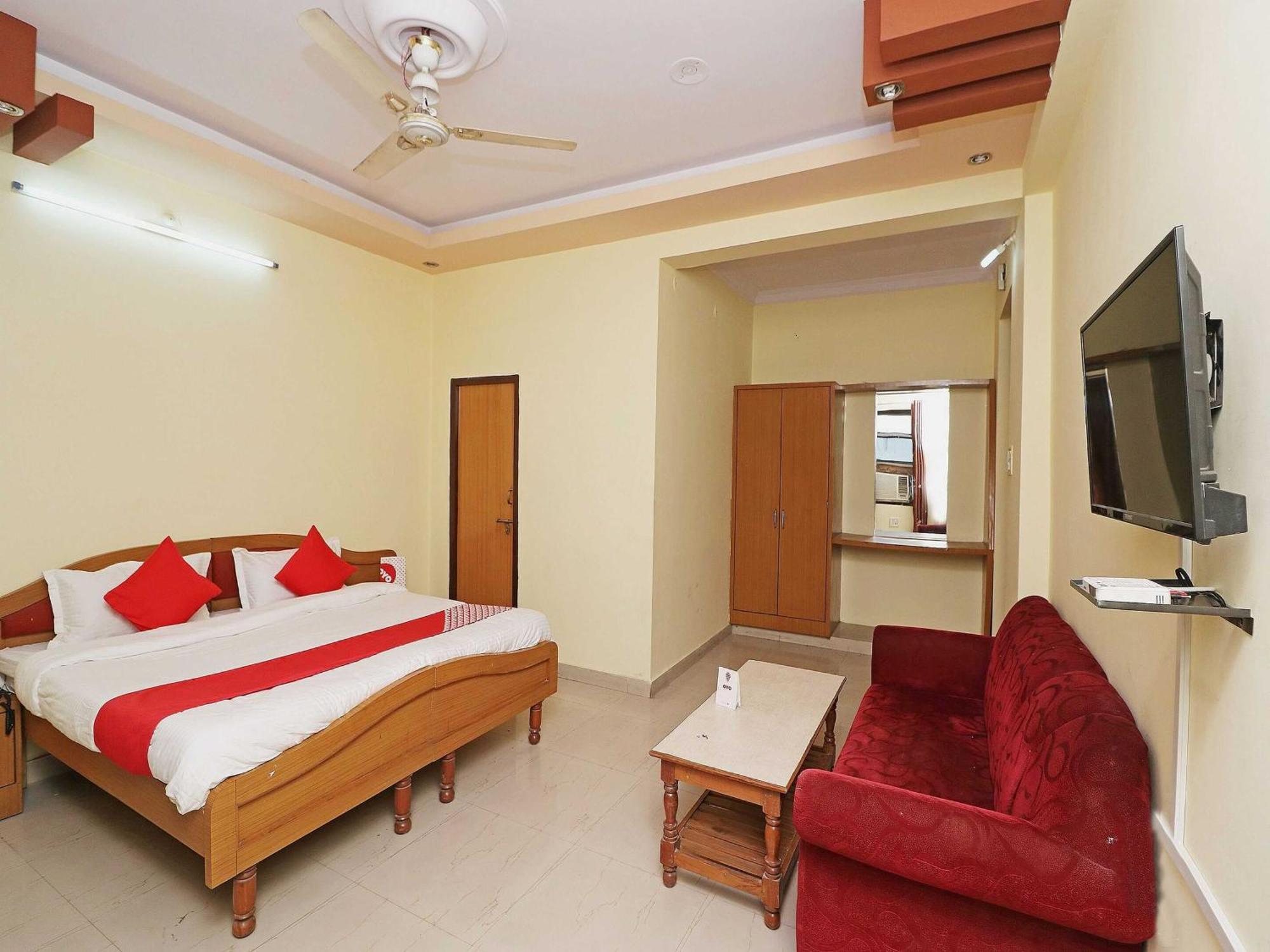 โอโย 12775 ภารตะ พลาซา Hotel โกตา ภายนอก รูปภาพ