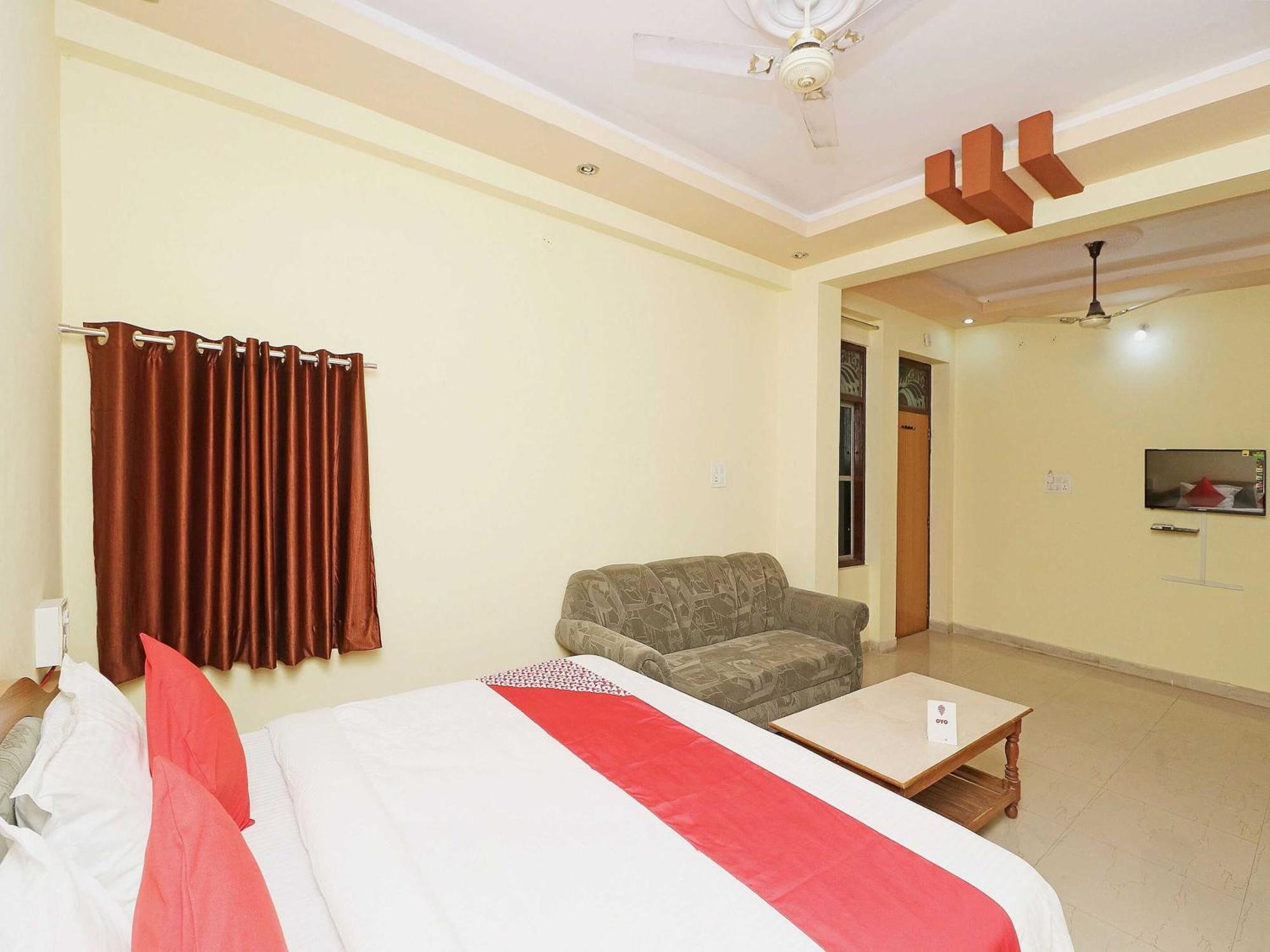 โอโย 12775 ภารตะ พลาซา Hotel โกตา ภายนอก รูปภาพ